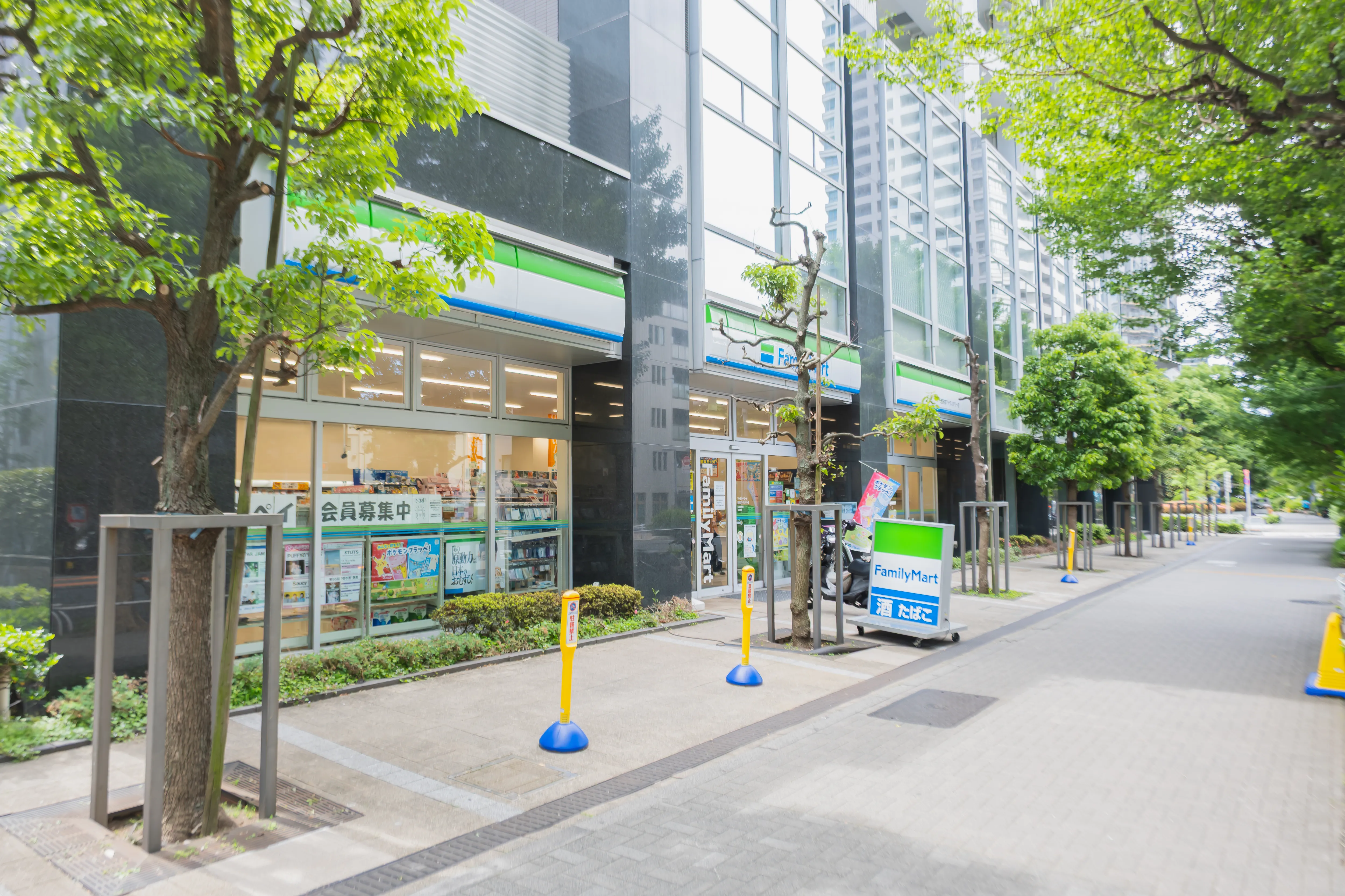 ファミリーマート西新宿アトラスタワー店